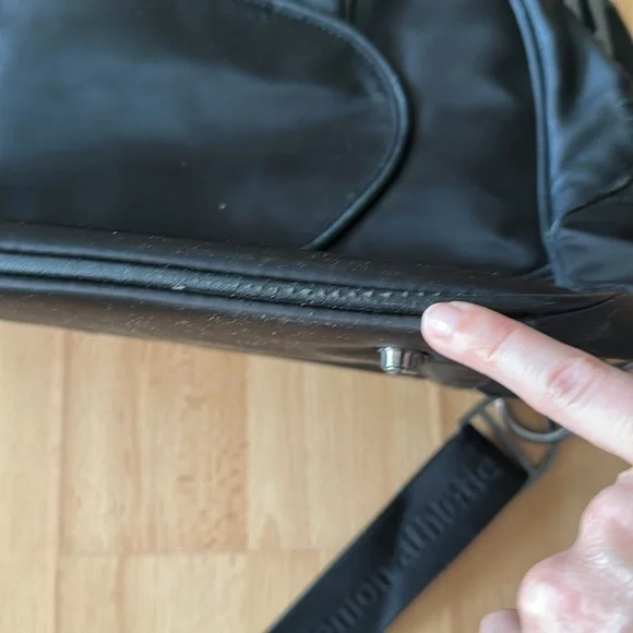 Black Lululemon tote bag with oilers embroidered logo - Picture 7 of 11